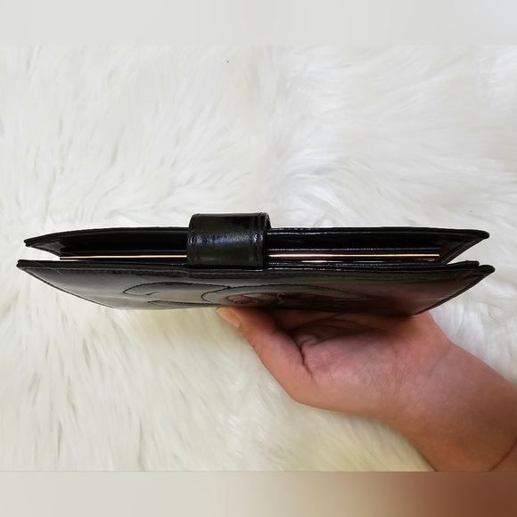 🎉🎉HOST PICK🎉🎉CHANEL CC Logo Patent Leather Long Bifold Wallet Black - Picture 7 of 15